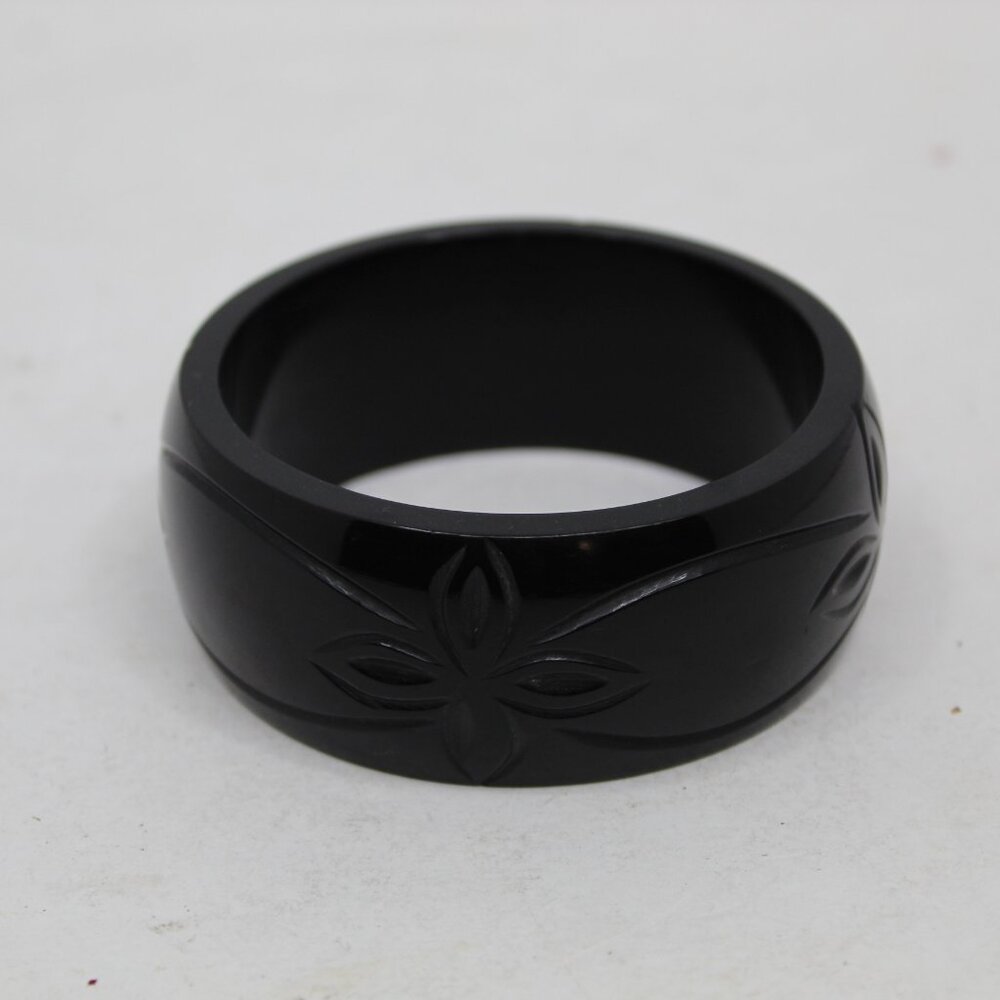 Vintage Black Carved Lucite Bangle Bracelet